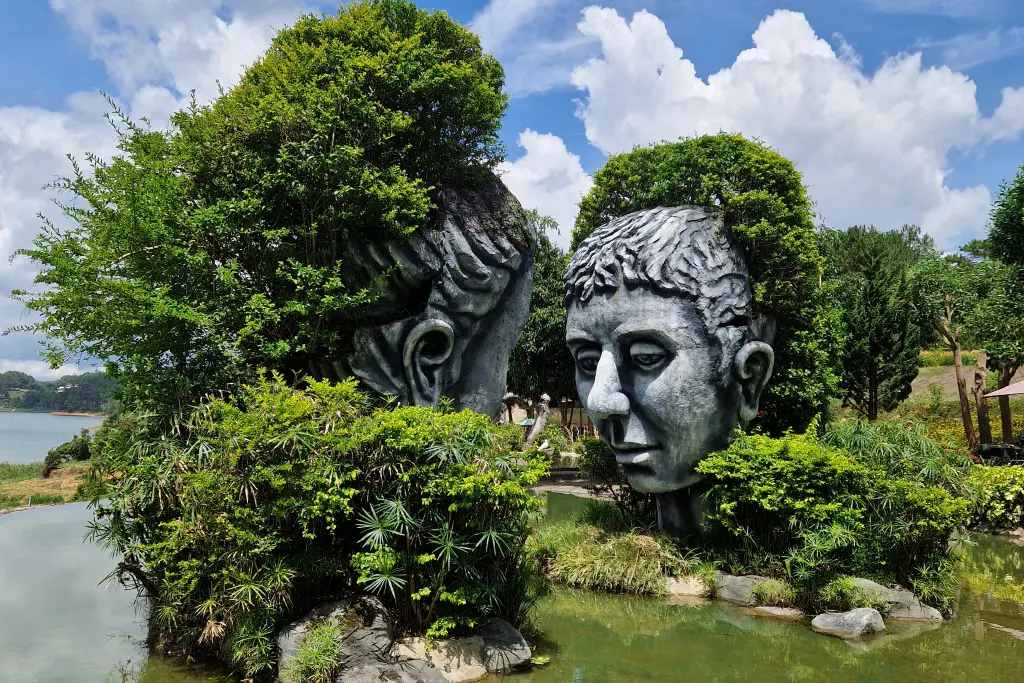 Serene Beach Retreat